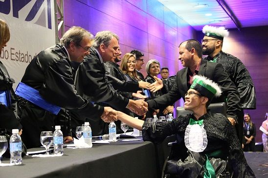 Concluintes de 11 cursos participam de cerimônias de Colação de Grau