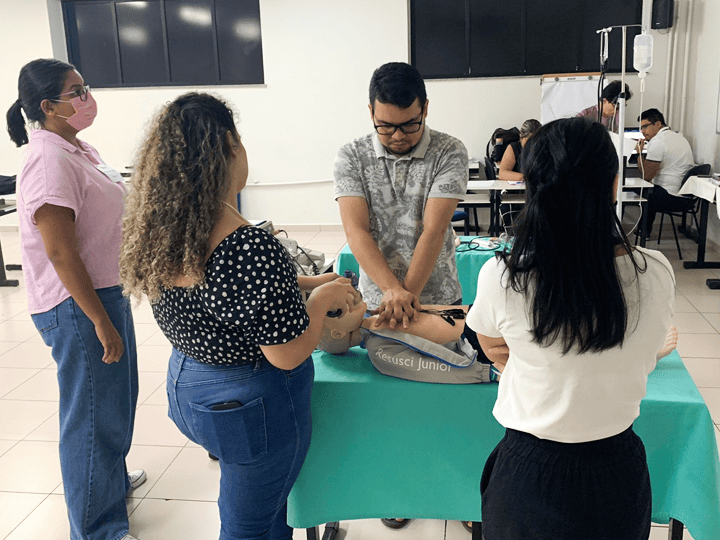 Professores do Cesupa são habilitados para instrutores em PALS