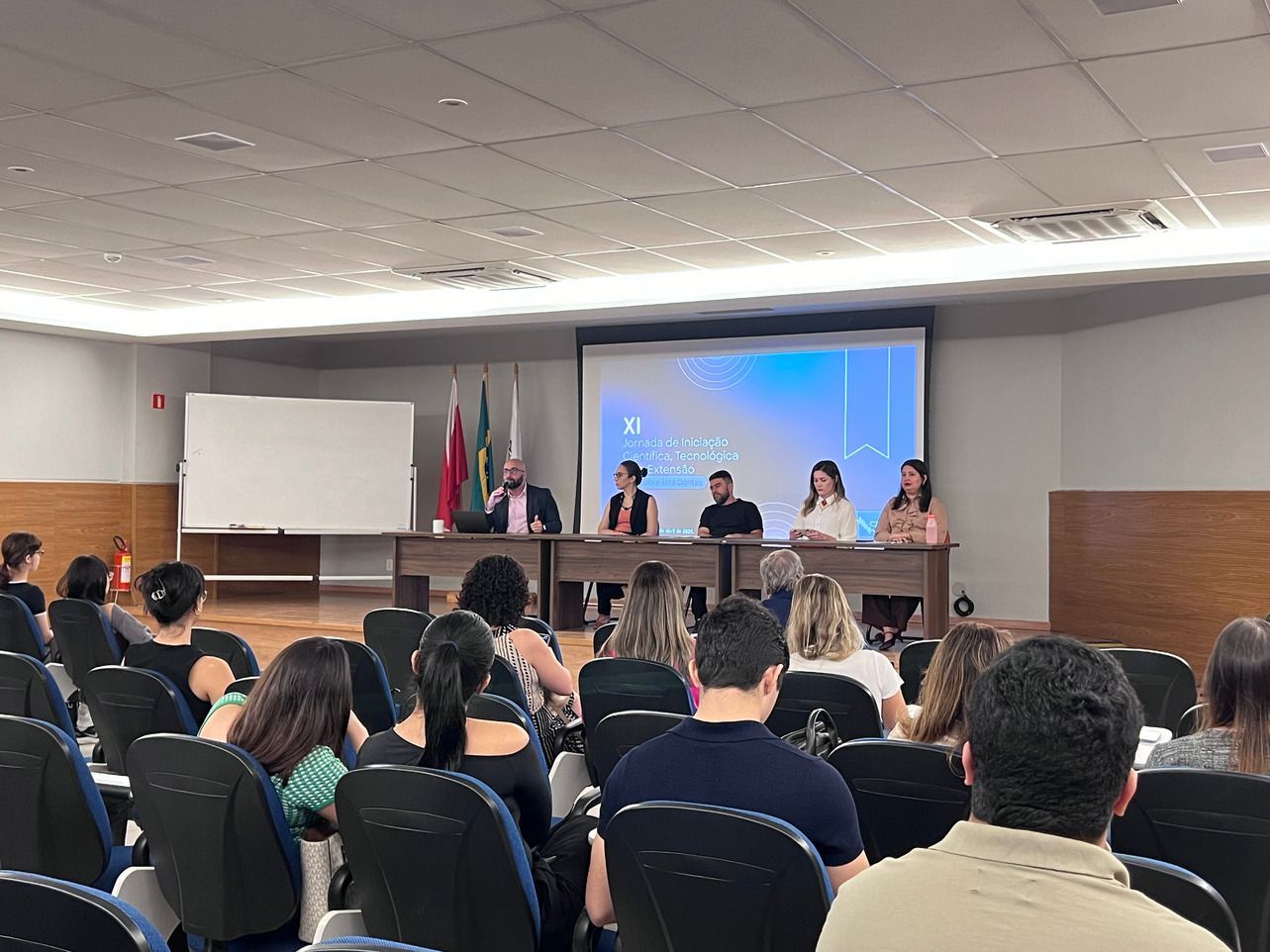 XI Jornada de Iniciação Científica, Tecnológica e de Extensão Professora Elza Dantas destaca diversidade e inovação no Cesupa 