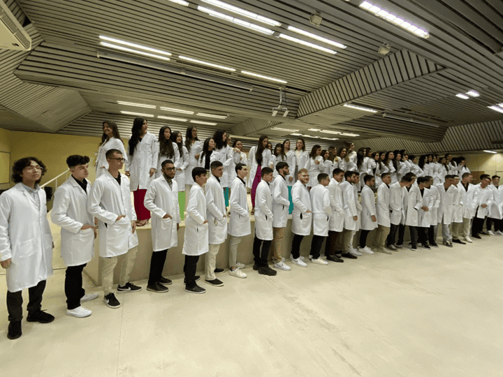 Cerimônia do Jaleco marca o início do curso para 80 calouros de Medicina
