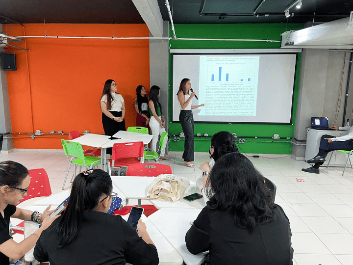 Calouros de Psicologia participam de Mostra de Trabalhos Científicos