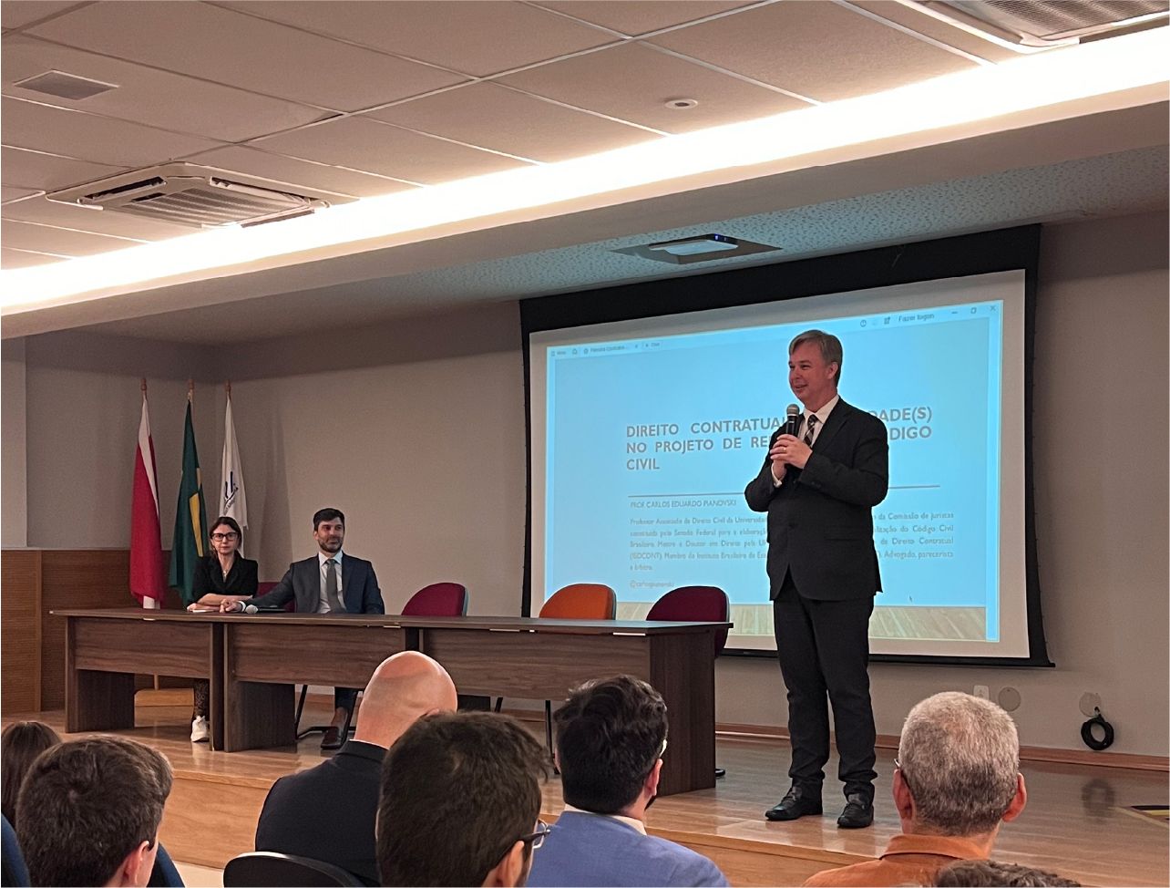 Evento reúne especialistas em Direito para Aula Magna e lançamento de livro