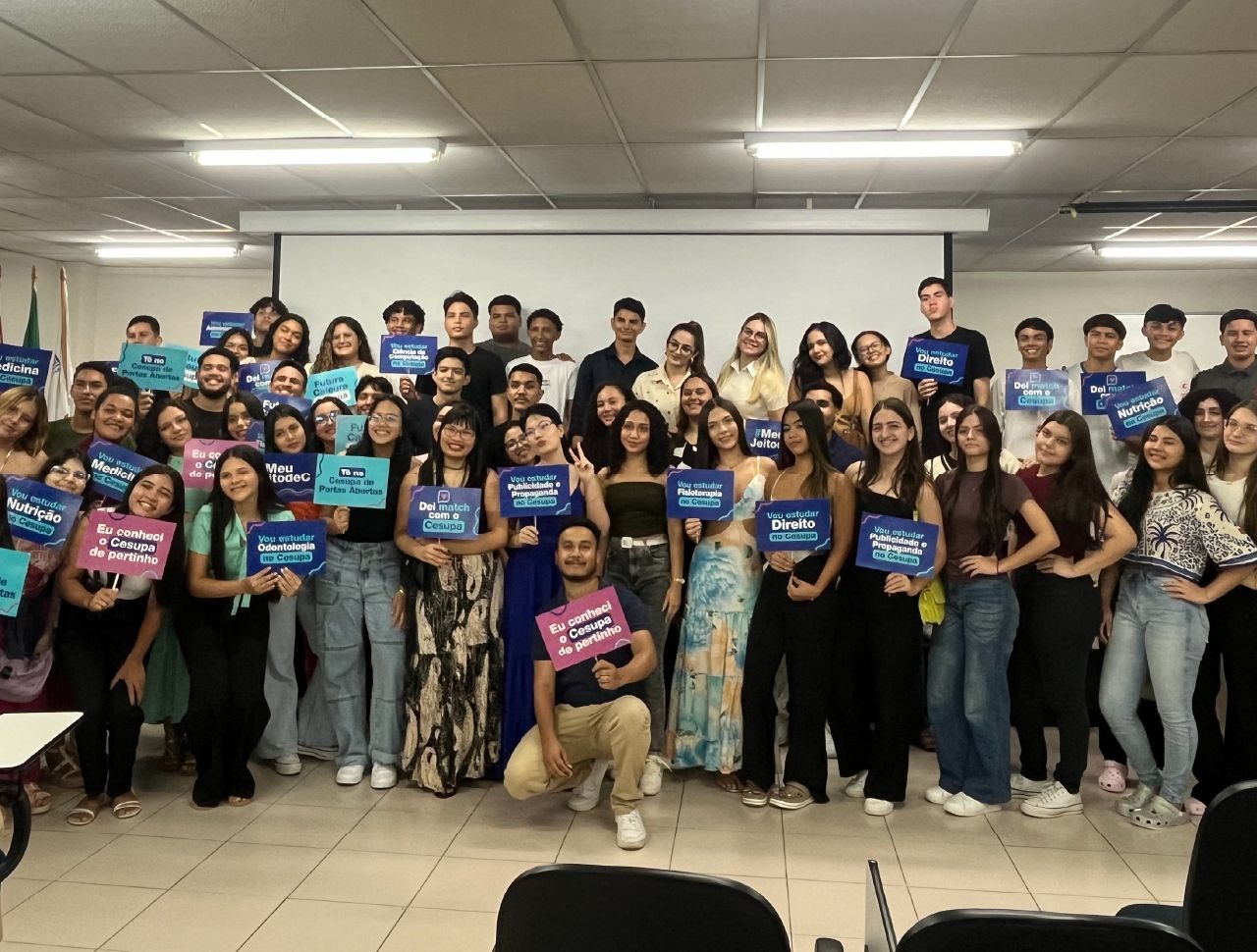 Alunos do Curso de Redação Rodrigo Costa vivenciam experiência universitária no Cesupa