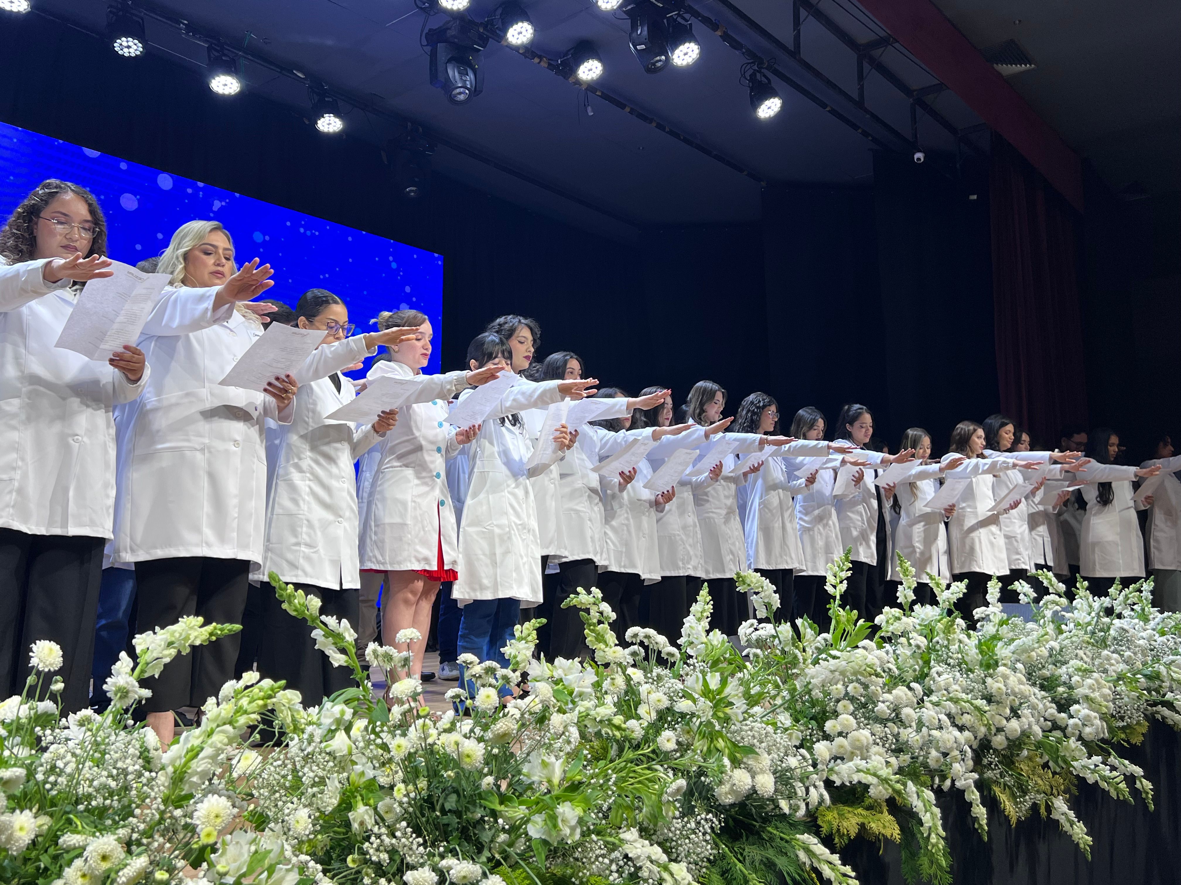 38ª turma de Medicina inicia trajetória universitária com a Cerimônia do Jaleco
