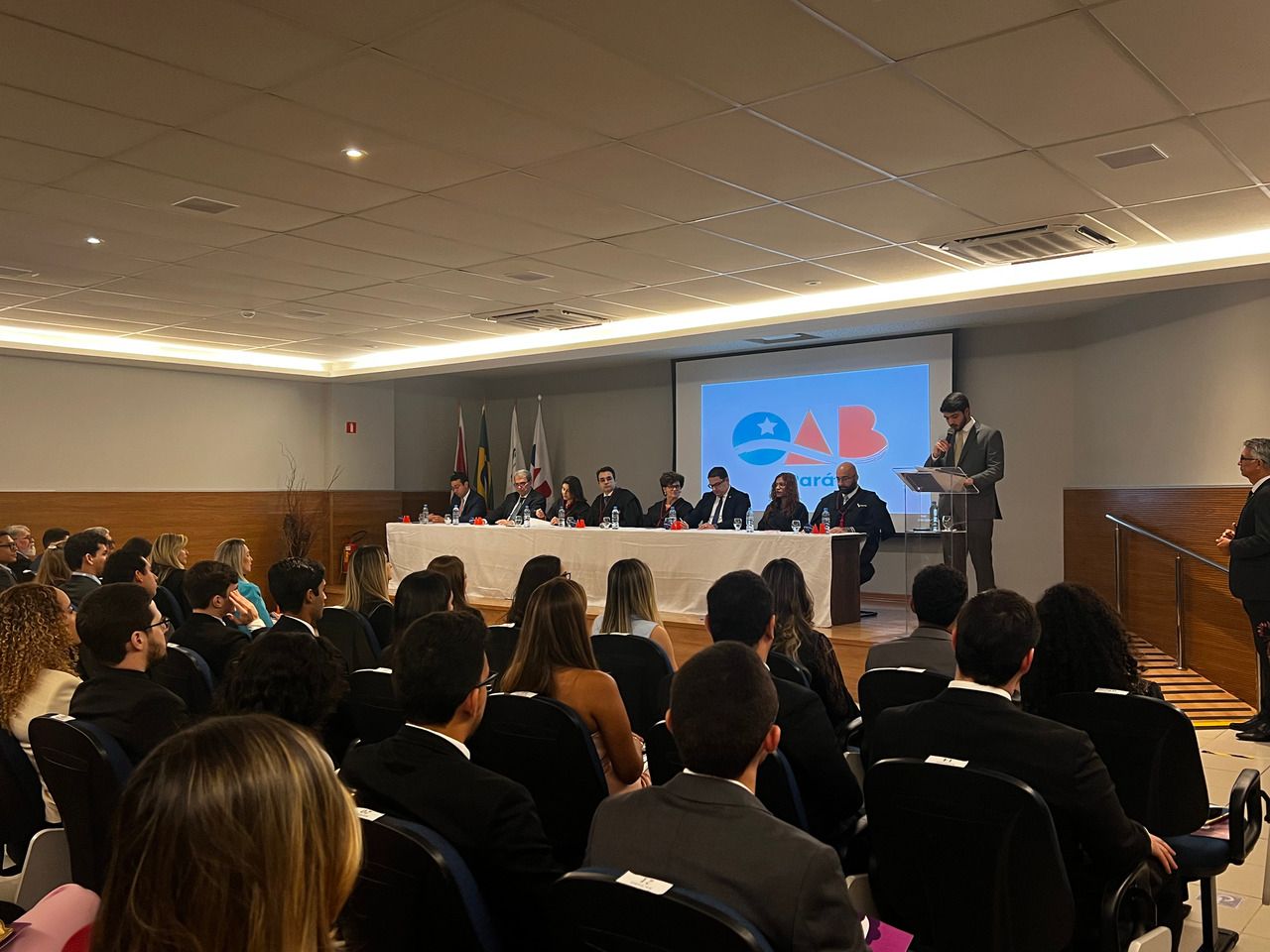 Cesupa sedia cerimônia de entrega de carteiras profissionais da OAB-PA