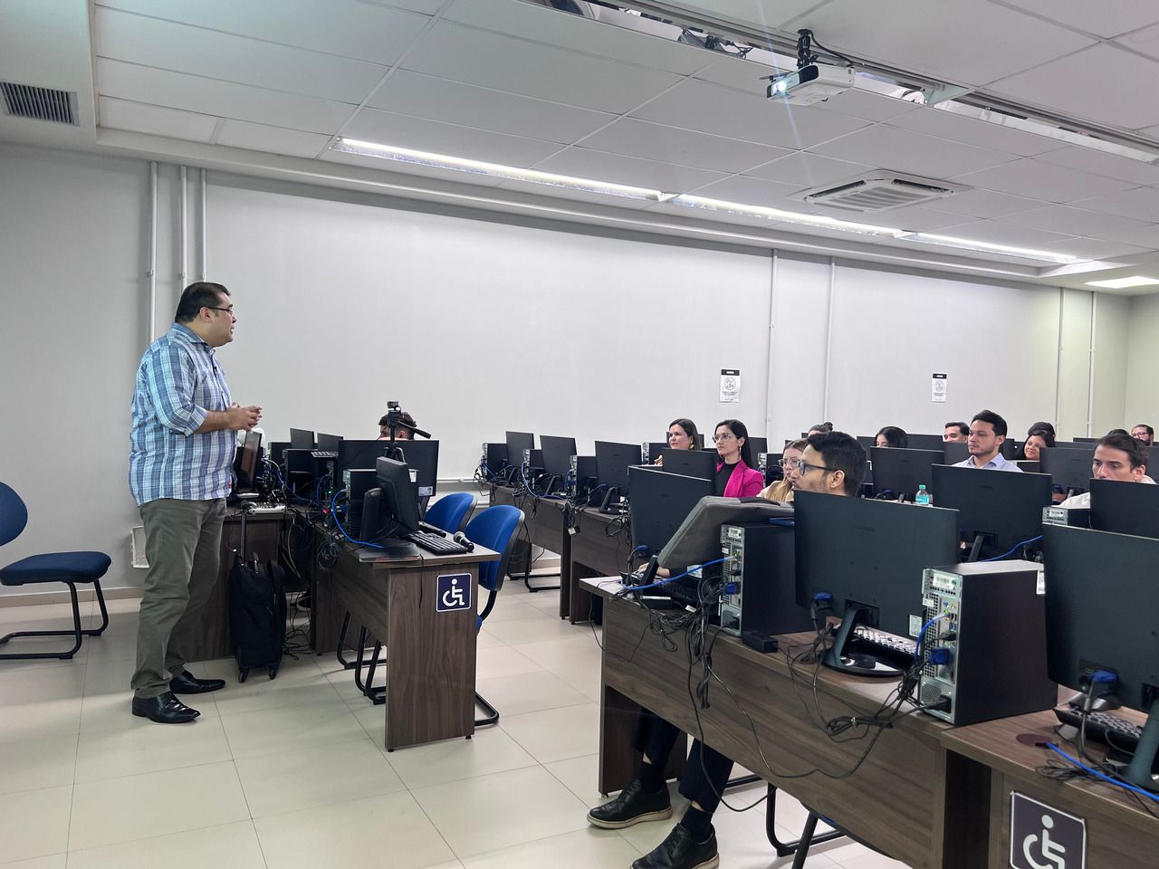 Curso de extensão sobre Inteligência Artificial no Processo do Trabalho é promovido pelo curso de Direito