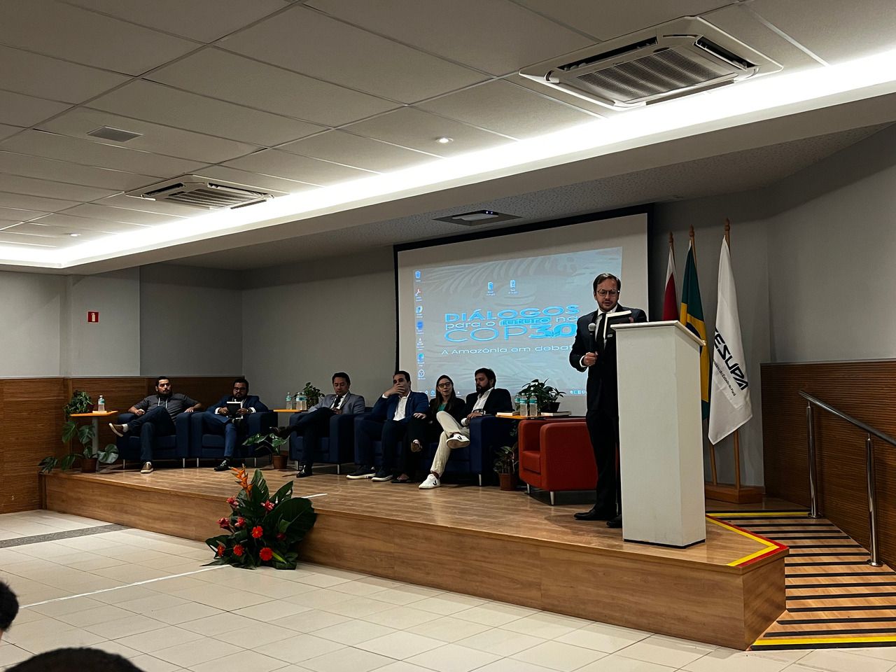 Diálogos para o futuro na COP30: evento discute direito ambiental e climático com foco na Amazônia