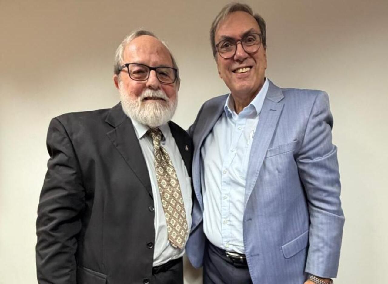 Cesupa prestigia outorga de título de Professor Emérito da UFPA ao pesquisador Cristóvam Wanderley Picanço Diniz