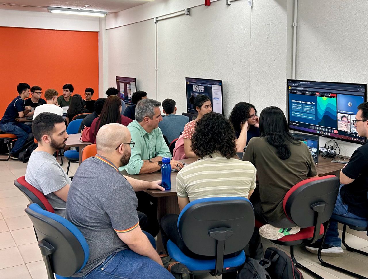 Amazon Hacking 2025: segunda mentoria orienta alunos no desenvolvimento de soluções para Belém 